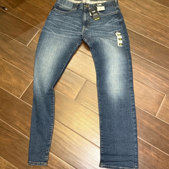 NEW! Lee Men's Active Stretch Slim Fit Straight Denim Jeans Mid-rise - Picture 10 of 11